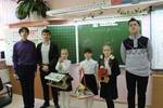 Воспитанники детской организации "Воробей" (Ноябрьск) провели конкурс "птичьих столовых"