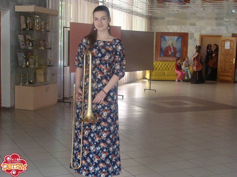 devushka-trombon.jpg