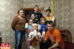 Детская организация «Детство без границ» провела городскую акцию «В гости с лампочками» (Ноябрьск)