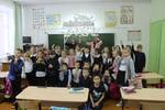 Детское общественное объединение "МИКС" (Раздольный) приняло участие в акции "От слов - к делу", приуроченной ко Всемирному Дню доброты