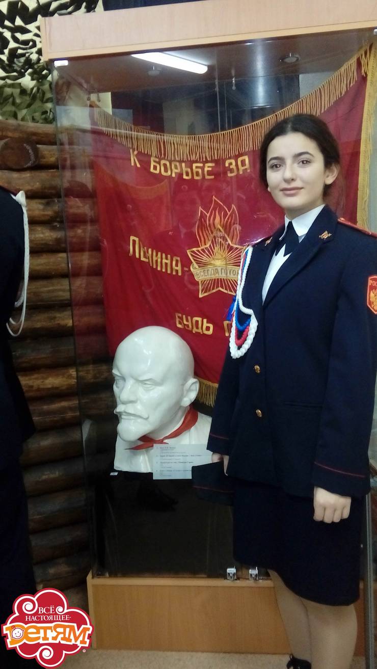 u-byusta-v.i.lenina.jpg